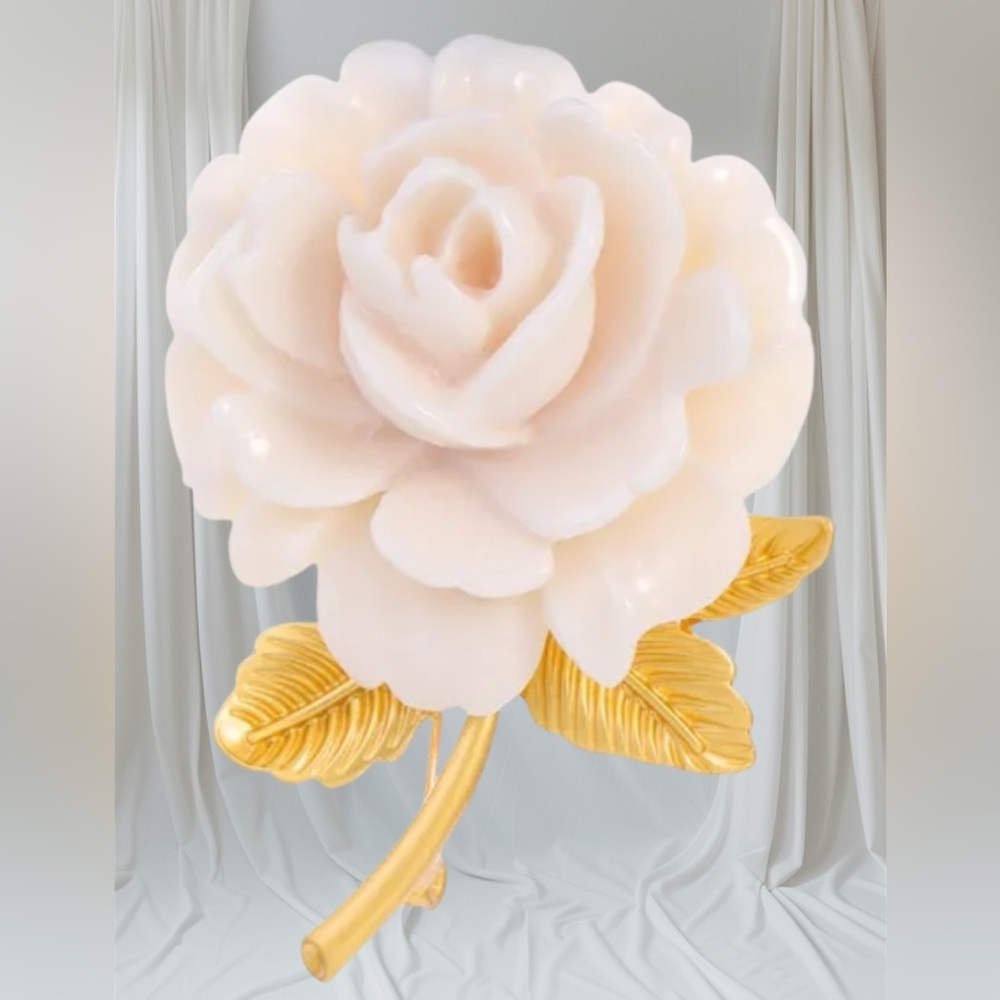 New Vintage Cream and Gold Rose Brooch Luxury & Elegant